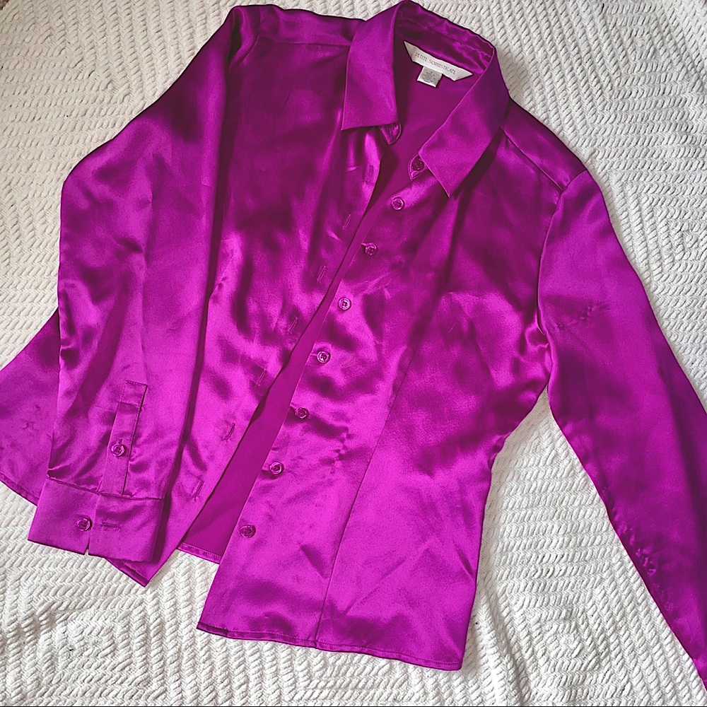 VINTAGE MAGENTA SILK BUTTON UP